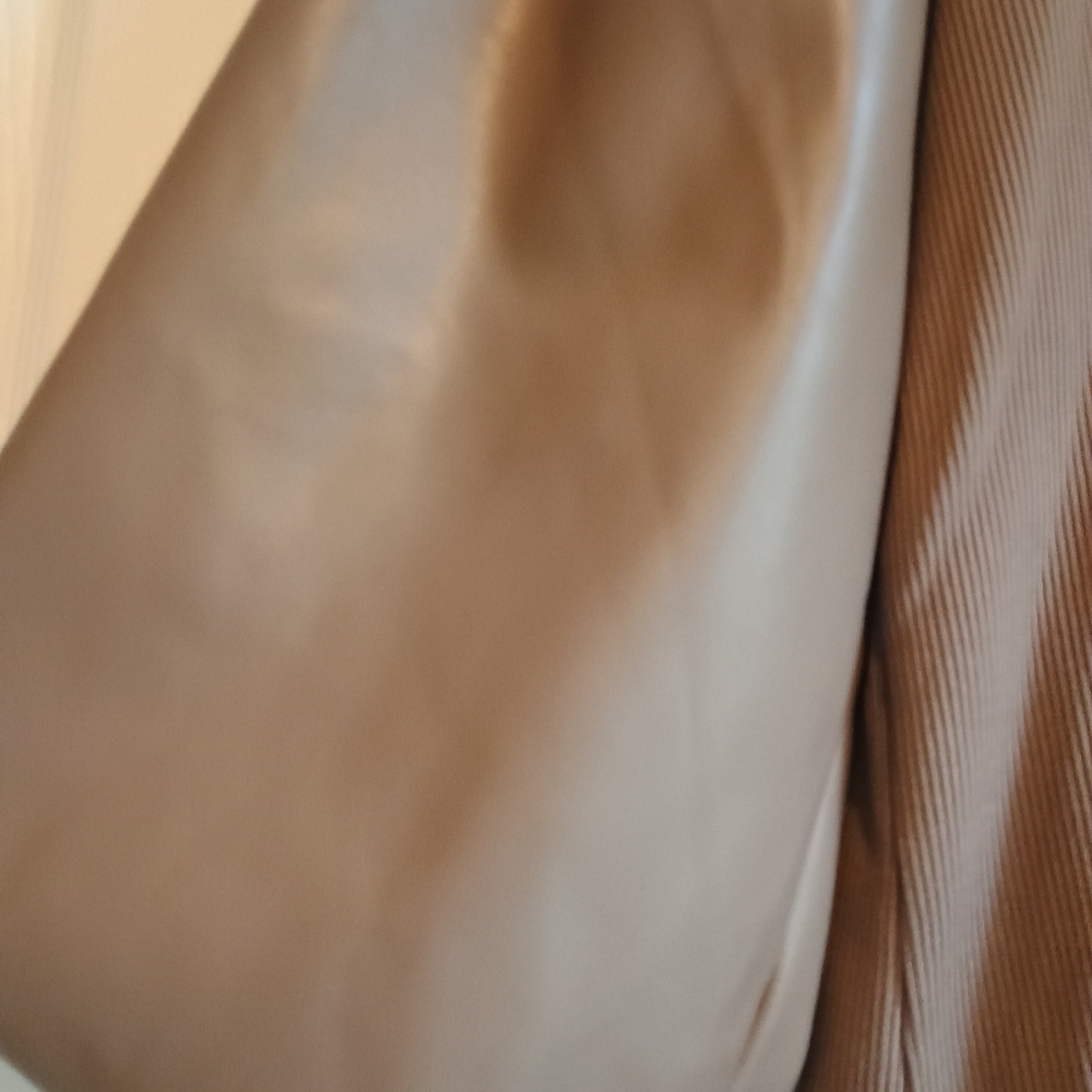 Chico's Women's Brown Mixed Media Blouse Size 0 (US Small) - Faux Leather Sleeve - Picture 5 of 13